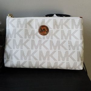 Michael Kors make up bag